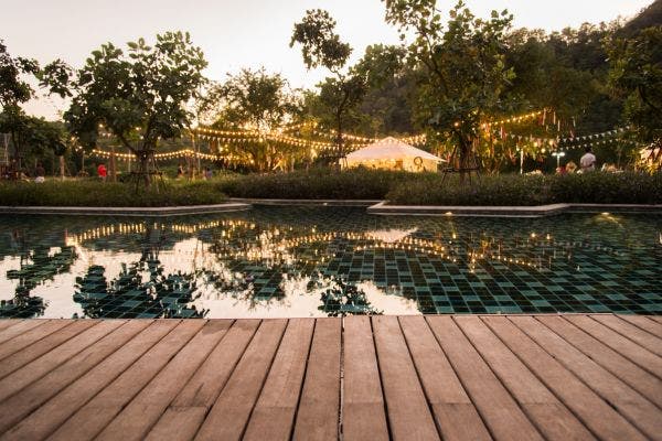 Creating the Perfect Ambiance: Lighting Tips for Outdoor Parties